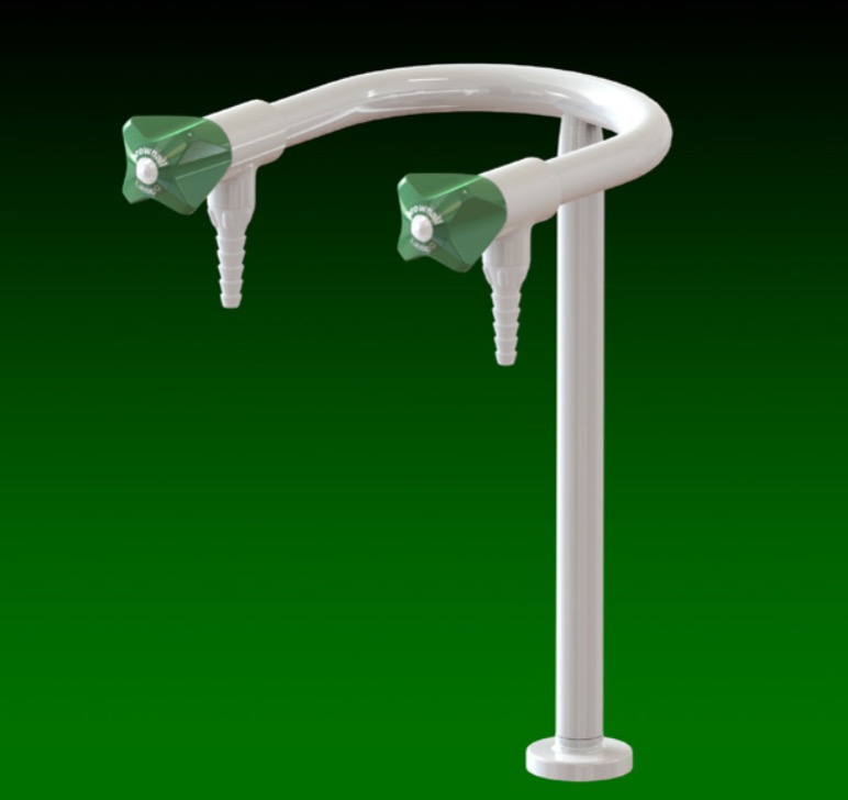 Laboratory two way angle hot or cold water tap