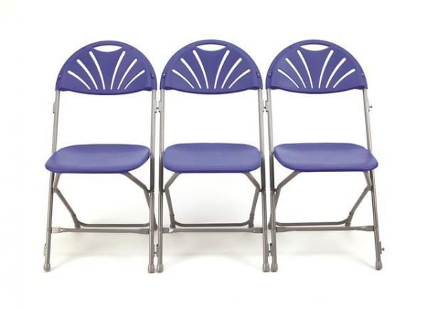 Fan back folding chair blue