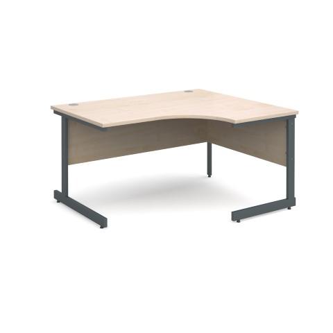 Contract 25 1400mm RH Ergonomic Desk - Maple